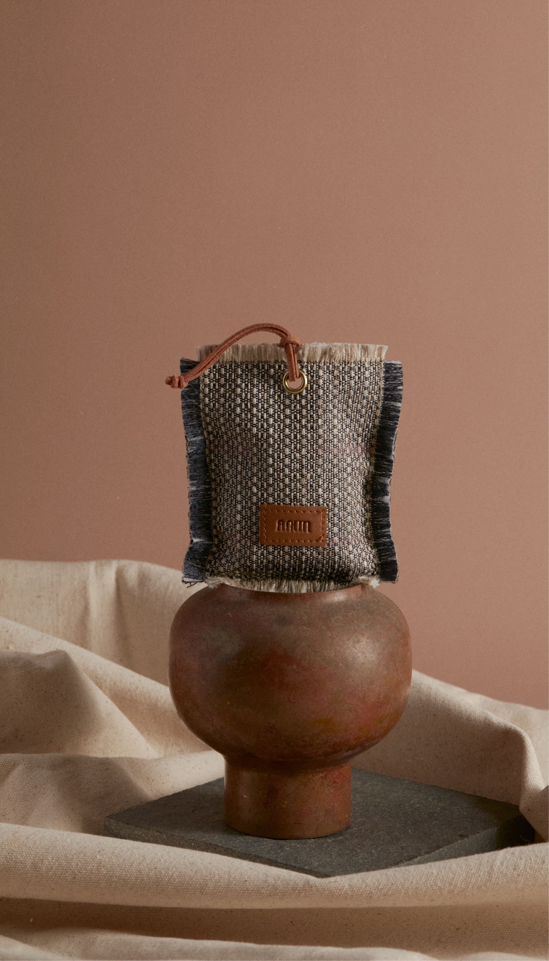 Volcanic stone aroma sachet (Sabai Kai)